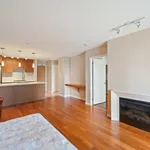 Appartement de 602 m² avec 1 chambre(s) en location à Coquitlam