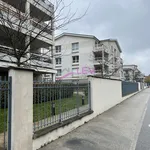 Appartement de 101 m² avec 3 chambre(s) en location à Trappes