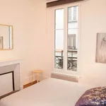 Rent 2 bedroom apartment of 550 m² in Paris