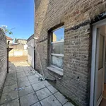 Rent 4 bedroom flat in London