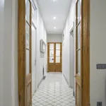 Rent 4 bedroom apartment in Barcelona