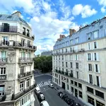 Appartement de 470 m² avec 1 chambre(s) en location à Paris