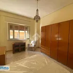 Affitto 4 camera appartamento di 100 m² in Palermo