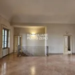 Rent 5 bedroom apartment of 200 m² in Parma