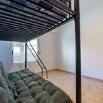 Rent a room of 75 m² in valencia