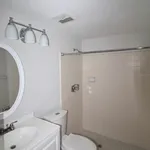 Rent 2 bedroom apartment of 79 m² in Sarasota