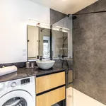 Appartement de 323 m² avec 1 chambre(s) en location à Paris