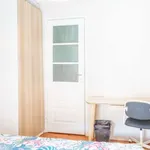 Rent a room in lisbon