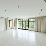 Rent 7 bedroom house of 450 m² in Prague