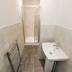 Rent 4 bedroom house in Leeds