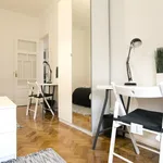 Rent 5 bedroom apartment in Lisbon