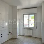 Affitto 3 camera appartamento di 98 m² in Genova