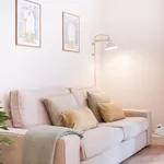 Rent 4 bedroom apartment in Barcelona