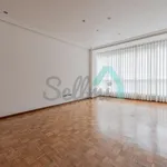 Alquilo 4 dormitorio apartamento de 122 m² en Oviedo