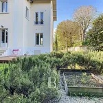 Rent 8 bedroom house of 220 m² in Croissy-sur-Seine