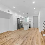 Rent 3 bedroom apartment of 174 m² in sherman oaks