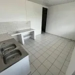 Appartement de 57 m² avec 3 chambre(s) en location à Cayenne