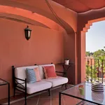 Rent 2 bedroom apartment of 201 m² in Nueva Andalucía