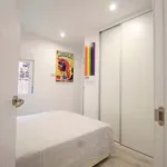 Rent 4 bedroom apartment of 80 m² in Madrid