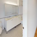 Rent 2 bedroom apartment in Manhattan