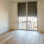 Rent 1 bedroom apartment of 136 m² in Porto