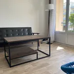 Appartement de 72 m² avec 5 chambre(s) en location à Angers