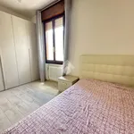 Affitto 4 camera appartamento di 20 m² in Modena