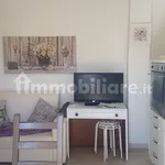 Affitto 3 camera appartamento di 65 m² in Cagliari