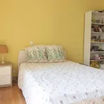 Rent a room of 200 m² in madrid