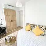 Rent 4 bedroom apartment in Madrid