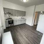 Rent 3 bedroom apartment of 155 m² in Staten Island