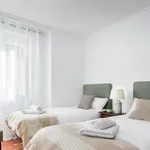 Rent 2 bedroom apartment of 130 m² in Granada