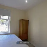 Rent 4 bedroom flat in Wales