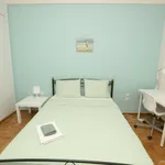 Rent 3 bedroom apartment in Athens