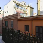 Rent 4 bedroom apartment in Rome