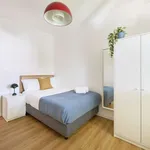 Rent a room of 150 m² in Lisbon