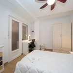 Rent 4 bedroom apartment in Granada