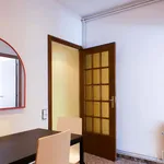 Rent a room of 90 m² in Barcelona