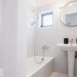 Rent 2 bedroom apartment of 65 m² in lisbon