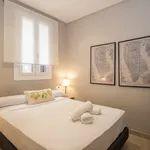 Rent 3 bedroom apartment of 35 m² in Barcelona