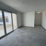 Rent 2 bedroom apartment of 40 m² in NIMEST