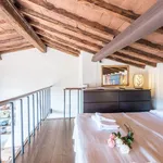 Rent 1 bedroom apartment of 60 m² in Florence