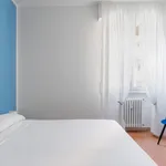 Rent 2 bedroom apartment of 90 m² in Bologna