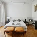 Rent 3 bedroom apartment of 100 m² in Paris