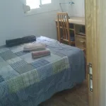 Rent 4 bedroom apartment in Barcelona