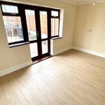 Rent 3 bedroom flat in West Midlands