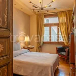 Rent 5 bedroom apartment of 150 m² in Milano