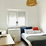 Rent 1 bedroom apartment of 55 m² in Lisbon