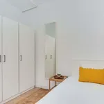 Rent a room in Madrid