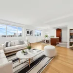 Rent 2 bedroom apartment of 126 m² in New York City